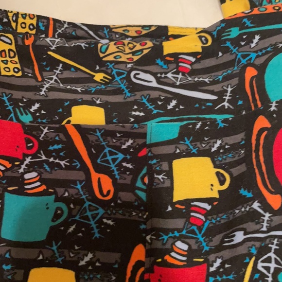 LULAROE COFFEE CUPS CAKE AND UTENSILS LEFGINGS - Picture 2 of 5